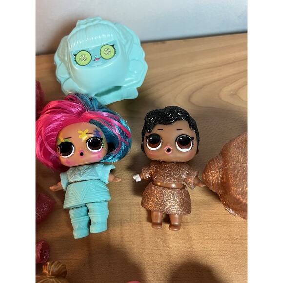 LOL OMG Surprise Mini Dolls Lot With Accessories #T864 - Picture 12 of 12